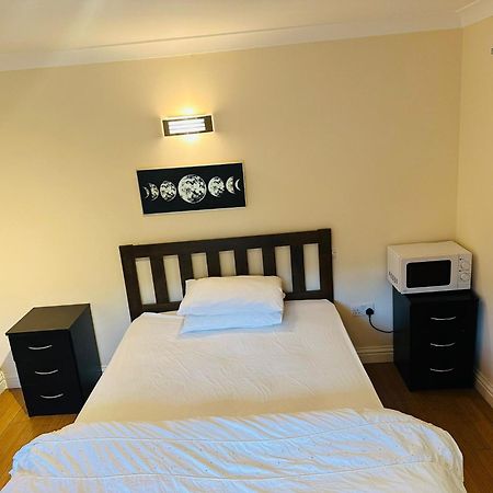 Sultania Motel And Catering Hedgerley 外观 照片