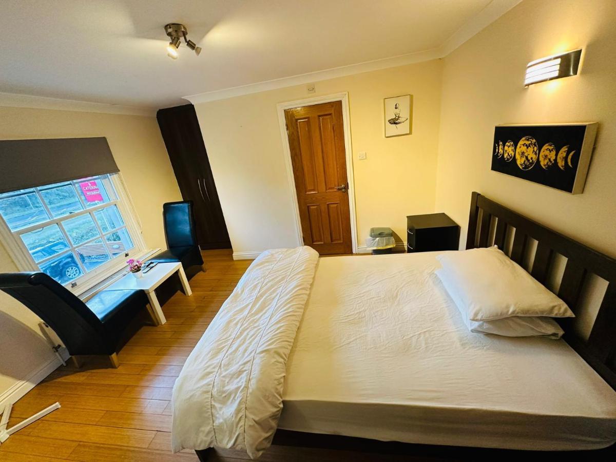 Sultania Motel And Catering Hedgerley 外观 照片